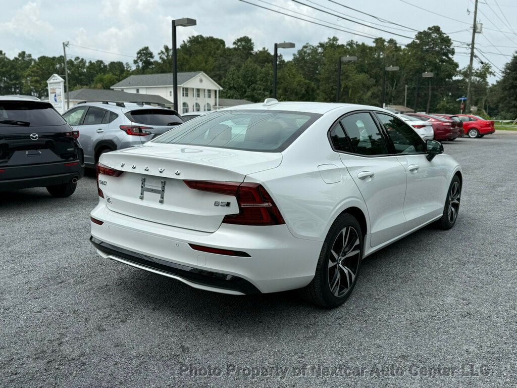 2024 Volvo S60 B5 AWD Core photo 5