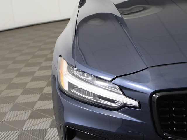 2024 Volvo S60 B5 AWD Core Dark Theme - 22960854 - 13