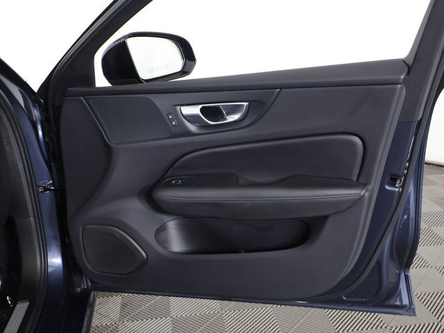 2024 Volvo S60 B5 AWD Core Dark Theme - 22960854 - 24