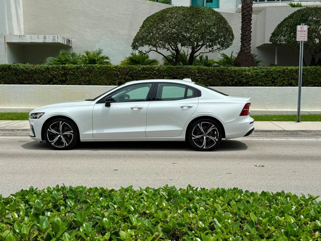 2024 Volvo S60 B5 AWD Core Dark Theme - 23037290 - 9