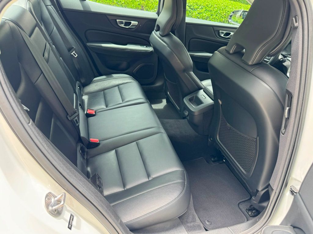2024 Volvo S60 B5 AWD Core Dark Theme - 23037290 - 11