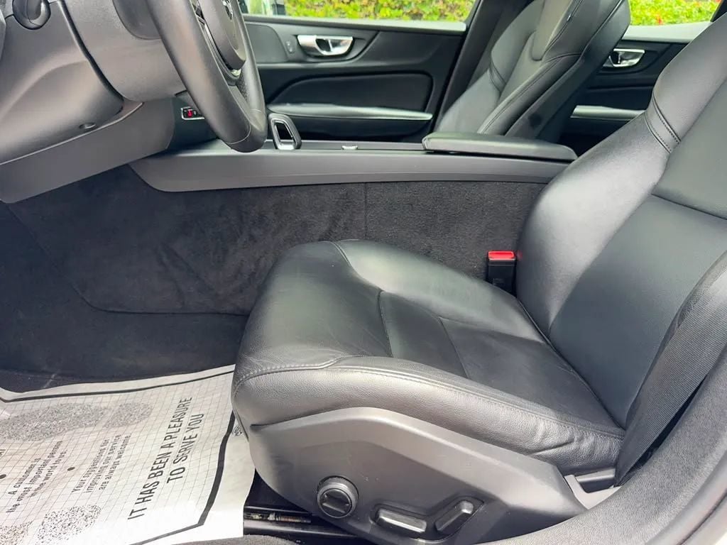 2024 Volvo S60 B5 AWD Core Dark Theme - 23037290 - 17