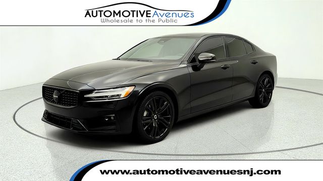 2024 Volvo S60 B5 AWD Plus Black Edition w/ harman/kardon & Climate Package - 23044888 - 0
