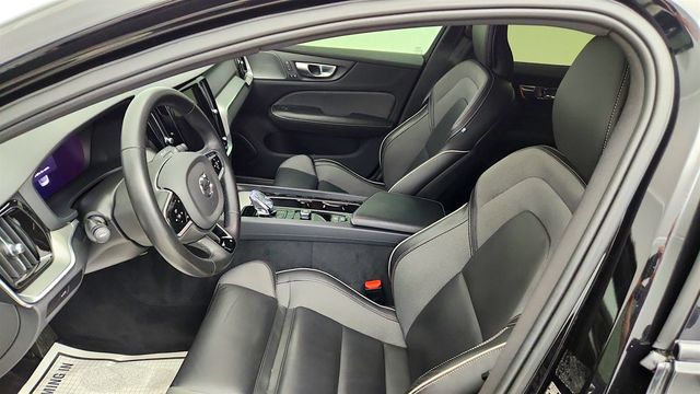 2024 Volvo S60 B5 AWD Plus Black Edition w/ harman/kardon & Climate Package - 23044888 - 12