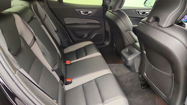 2024 Volvo S60 B5 AWD Plus Black Edition w/ harman/kardon & Climate Package - 23044888 - 21