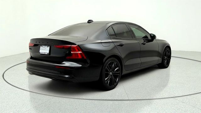 2024 Volvo S60 B5 AWD Plus Black Edition w/ harman/kardon & Climate Package - 23044888 - 4
