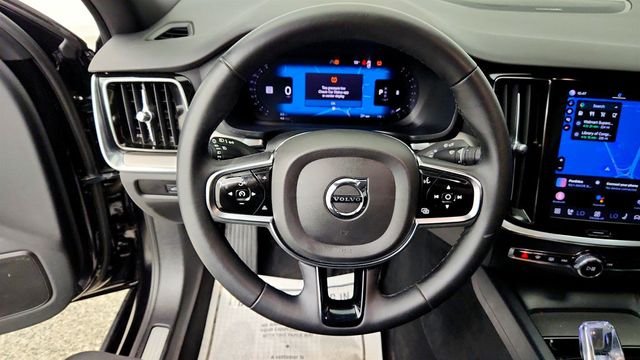 2024 Volvo S60 B5 AWD Plus Black Edition w/ harman/kardon Sound & Climate Pkg - 23020945 - 13