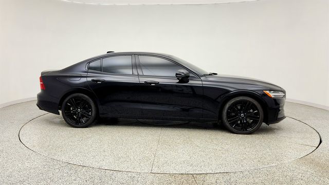 2024 Volvo S60 B5 AWD Plus Black Edition w/ harman/kardon Sound & Climate Pkg - 23020945 - 3