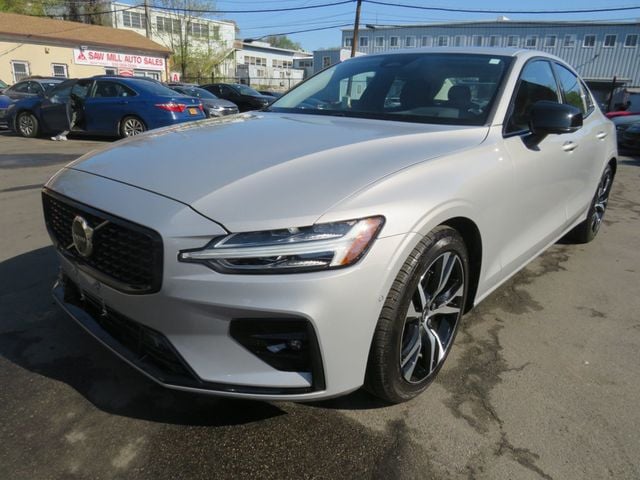 2024 Volvo S60 B5 AWD Plus Dark Theme - 23017563 - 0