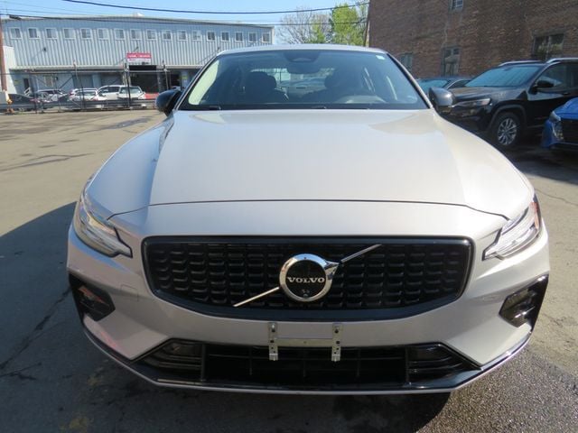 2024 Volvo S60 B5 AWD Plus Dark Theme - 23017563 - 1