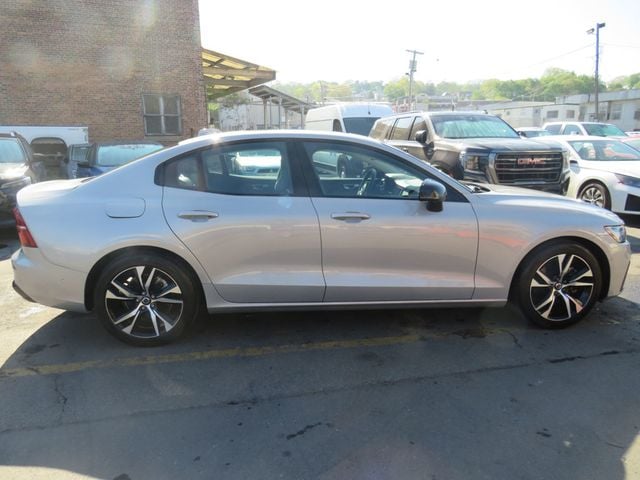 2024 Volvo S60 B5 AWD Plus Dark Theme - 23017563 - 3