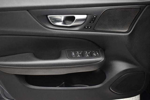 2024 Volvo S60 B5 AWD Plus Dark Theme - 22974569 - 10