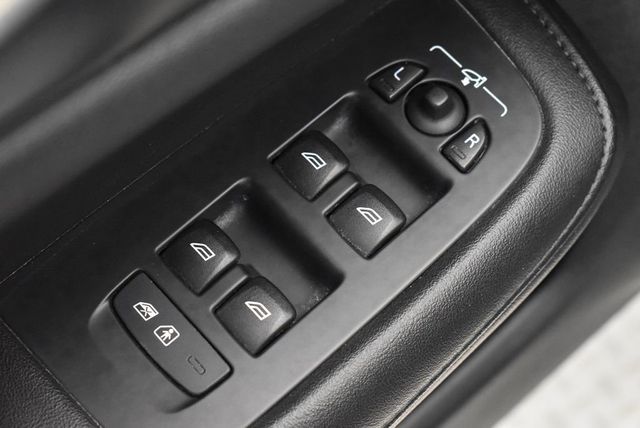 2024 Volvo S60 B5 AWD Plus Dark Theme - 22974569 - 11