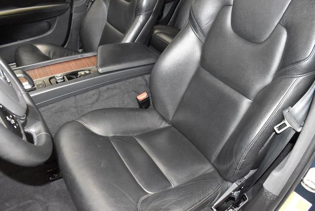 2024 Volvo S60 B5 AWD Plus Dark Theme - 22974569 - 14