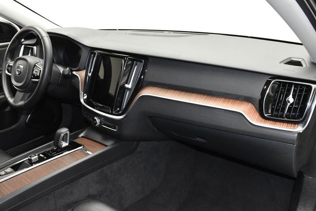 2024 Volvo S60 B5 AWD Plus Dark Theme - 22974569 - 24