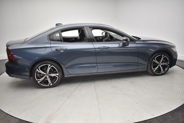 2024 Volvo S60 B5 AWD Plus Dark Theme - 22974569 - 3