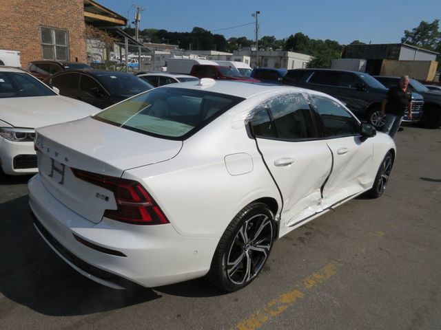2024 Volvo S60 B5 AWD Plus Dark Theme (Clear Title) - 23052724 - 5