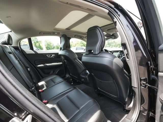 2024 Volvo S60 B5 Core Dark - 23076530 - 37