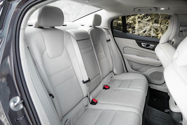 2024 Volvo S60 B5-DarkTheme-FWD/BlindSpotMonitor/HeatedSeats/BackupCamera/NAV - 23094542 - 14