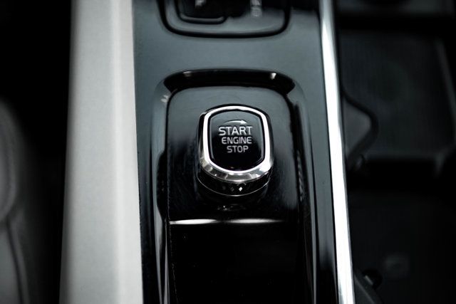 2024 Volvo S60 B5-DarkTheme-FWD/BlindSpotMonitor/HeatedSeats/BackupCamera/NAV - 23094542 - 24