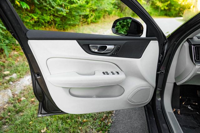 2024 Volvo S60 B5-DarkTheme-FWD/BlindSpotMonitor/HeatedSeats/BackupCamera/NAV - 23094542 - 31