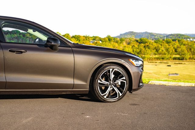 2024 Volvo S60 B5-DarkTheme-FWD/BlindSpotMonitor/HeatedSeats/BackupCamera/NAV - 23094542 - 3