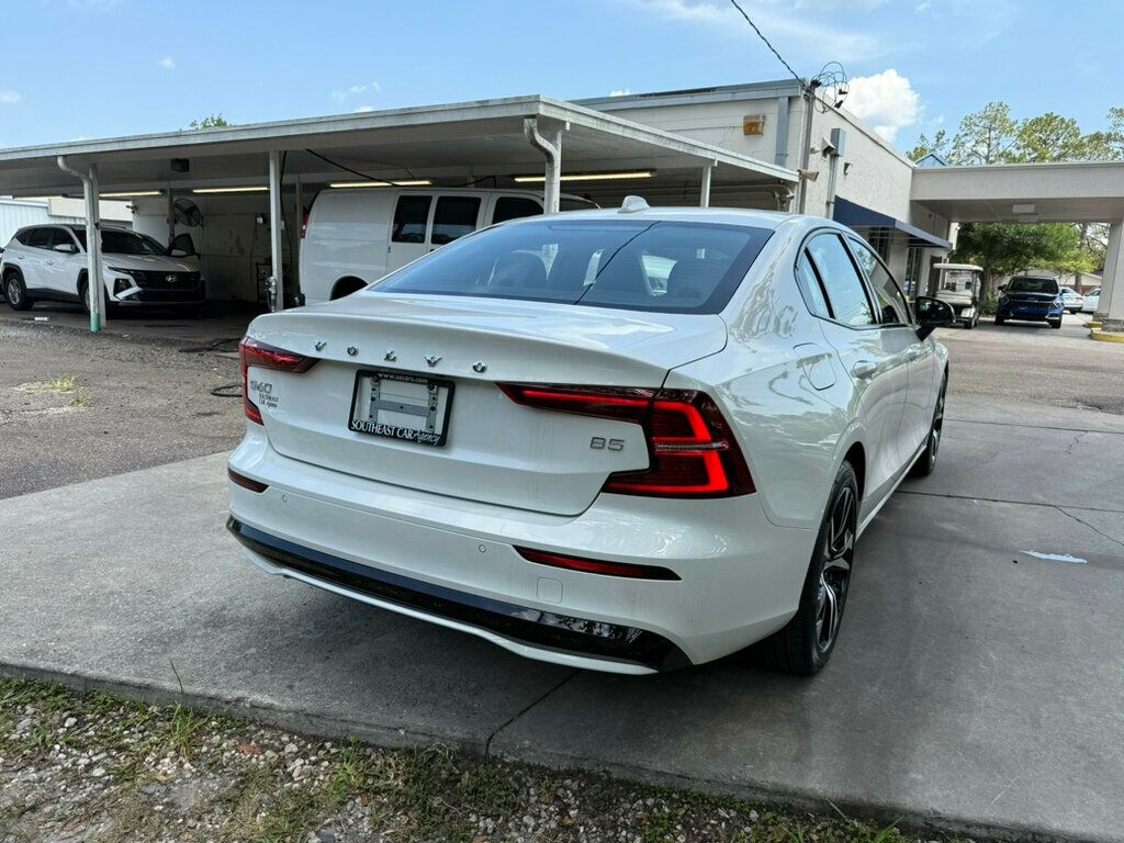 2024 Volvo S60 B5 Core photo 10