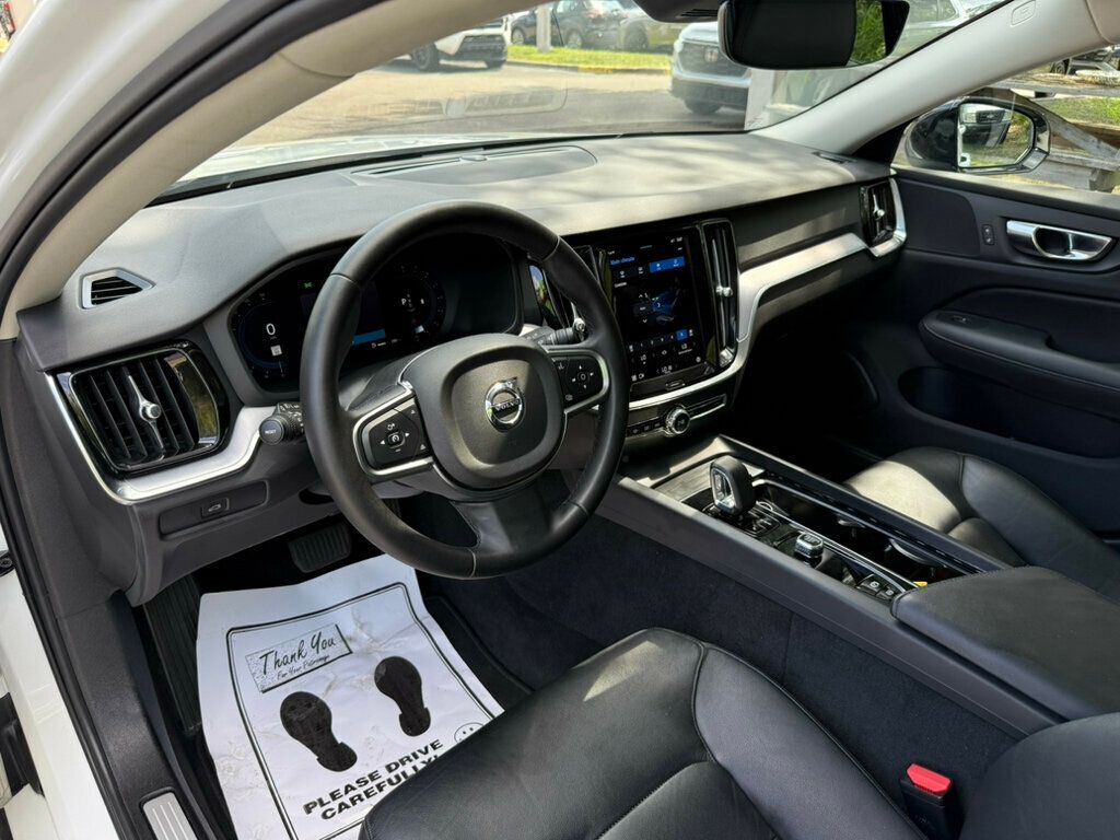2024 Volvo S60 B5 Core photo 3
