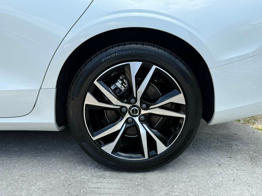 2024 Volvo S60 B5 Core photo 9