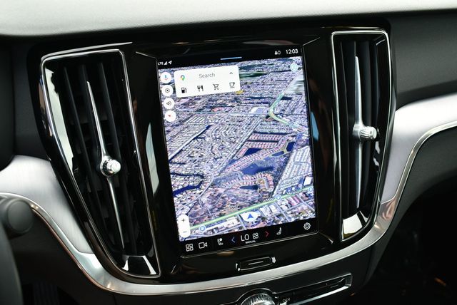 2024 Volvo S60 B5 FWD Core Dark Theme Sedan W/Climate Package - 22861674 - 12