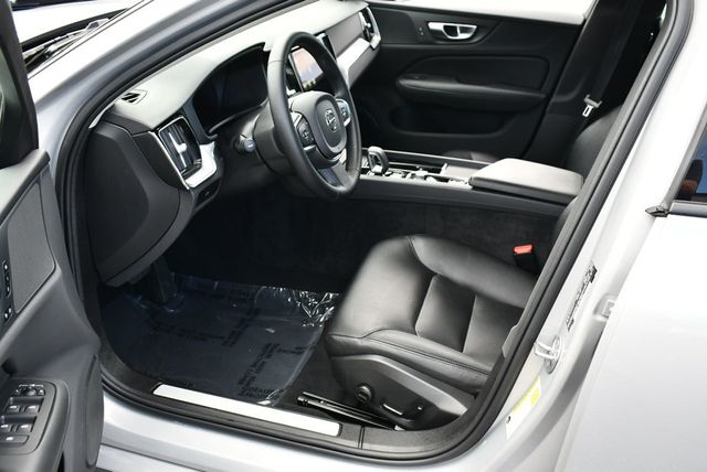 2024 Volvo S60 B5 FWD Core Dark Theme Sedan W/Climate Package - 22861674 - 13