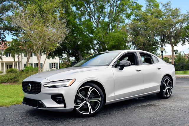 2024 Volvo S60 B5 FWD Core Dark Theme Sedan W/Climate Package - 22861674 - 18