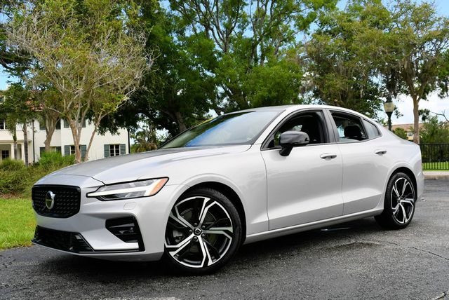 2024 Volvo S60 B5 FWD Core Dark Theme Sedan W/Climate Package - 22861674 - 1