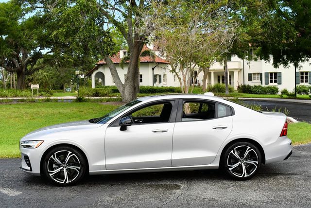 2024 Volvo S60 B5 FWD Core Dark Theme Sedan W/Climate Package - 22861674 - 23