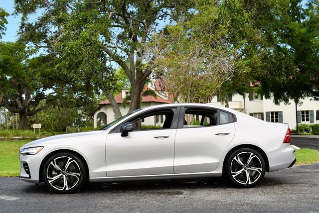 2024 Volvo S60 B5 FWD Core Dark Theme Sedan W/Climate Package - 22861674 - 24