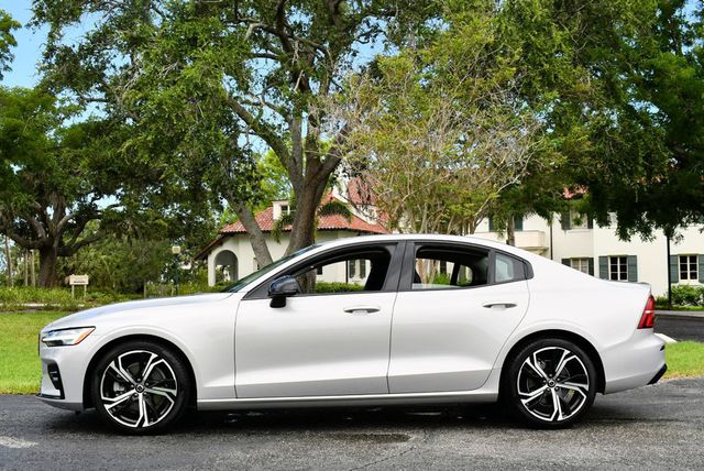2024 Volvo S60 B5 FWD Core Dark Theme Sedan W/Climate Package - 22861674 - 25