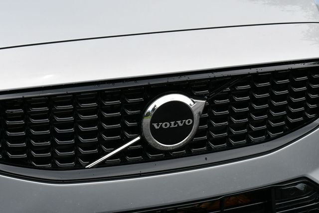 2024 Volvo S60 B5 FWD Core Dark Theme Sedan W/Climate Package - 22861674 - 37