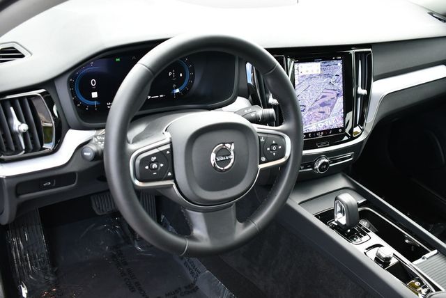 2024 Volvo S60 B5 FWD Core Dark Theme Sedan W/Climate Package - 22861674 - 39