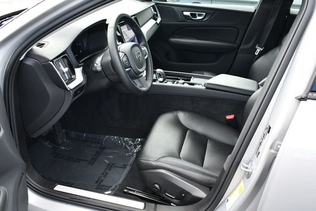 2024 Volvo S60 B5 FWD Core Dark Theme Sedan W/Climate Package - 22861674 - 41