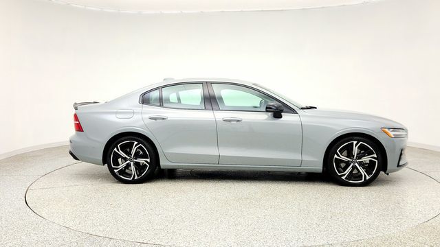 2024 Volvo S60 B5 Plus Dark Theme w/ Climate Pkg & 19'' Alloy Wheels - 23094266 - 3