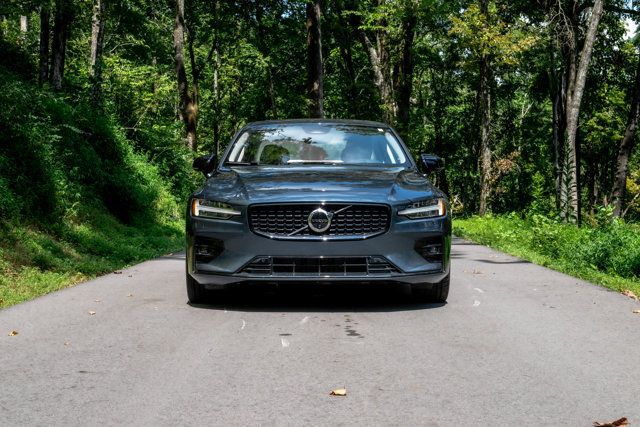 2024 Volvo S60 LocalTrade/B5-AWD-Ultimate-DarkTheme/HeadsUpDisplay/ClimatePkg - 23066368 - 1