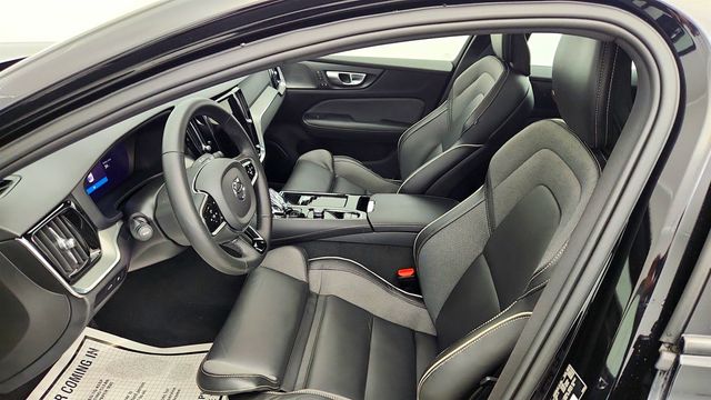 2024 Volvo S60 Recharge Plug-In Hybrid T8 eAWD PHEV Plus Black Edition - 22963957 - 19