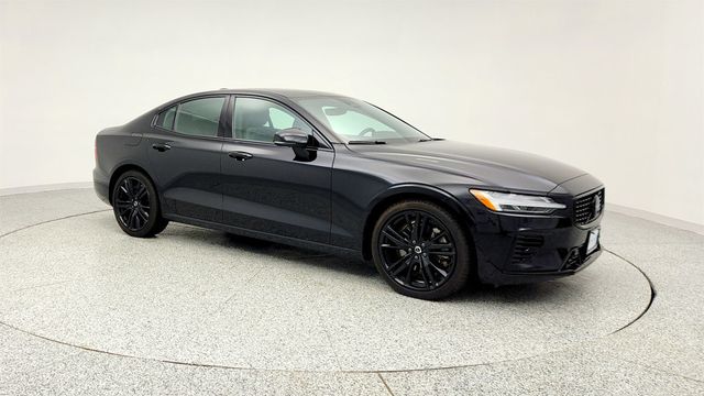 2024 Volvo S60 Recharge Plug-In Hybrid T8 eAWD PHEV Plus Black Edition - 22963957 - 2