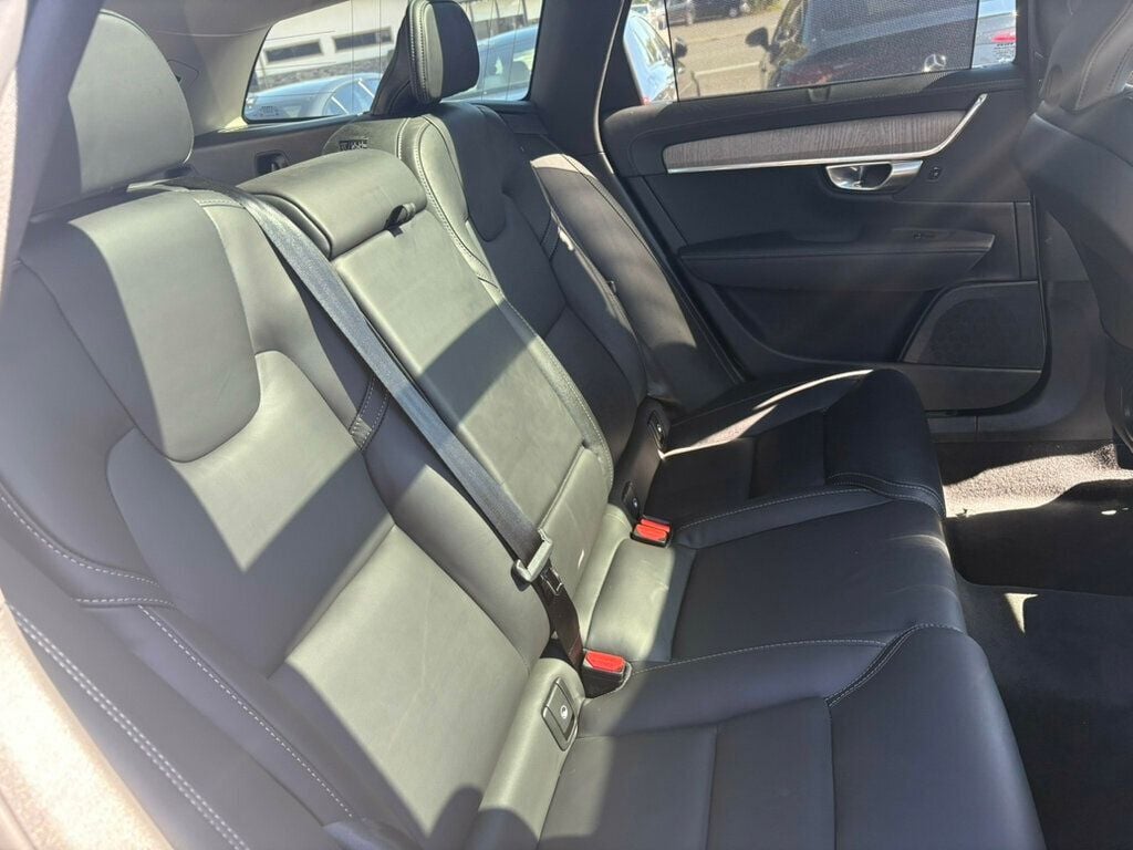 2024 Volvo V90 Cross Country Cross-Country/AWD/B6/Ultimate/HeadsUpDisplay/PanoramicRoof - 22927521 - 25