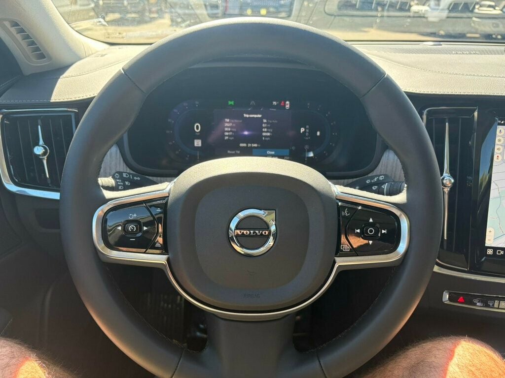 2024 Volvo V90 Cross Country Cross-Country/AWD/B6/Ultimate/HeadsUpDisplay/PanoramicRoof - 22927521 - 31