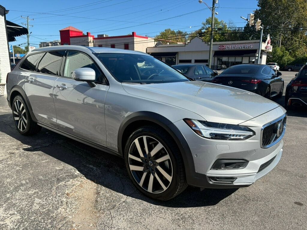 2024 Volvo V90 Cross Country Cross-Country/AWD/B6/Ultimate/HeadsUpDisplay/PanoramicRoof - 22927521 - 5