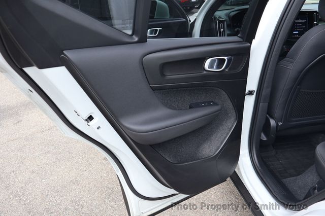2024 Volvo XC40 B5 AWD Core Bright Theme - 23072673 - 11