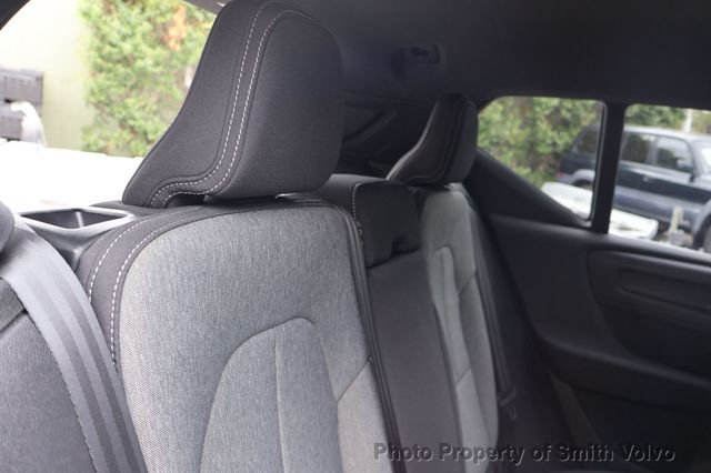 2024 Volvo XC40 B5 AWD Core Bright Theme - 23072673 - 21