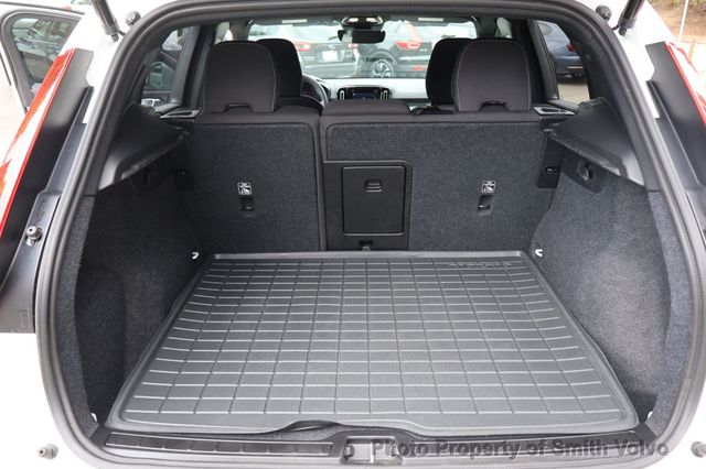 2024 Volvo XC40 B5 AWD Core Bright Theme - 23072673 - 22