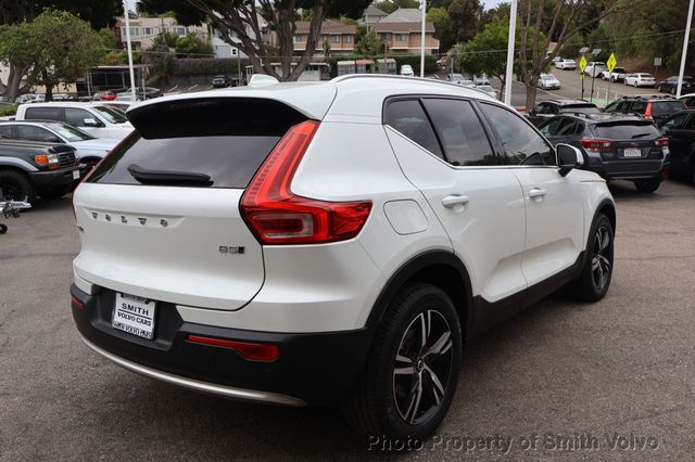 2024 Volvo XC40 B5 AWD Core Bright Theme - 23072673 - 4